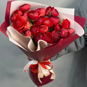 Букет из 21 красного ранункулюса в Электроуглях