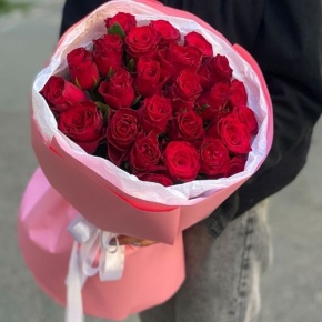 Букет "Эсса" 25 красных роз Кения (60 см) в Электроуглях