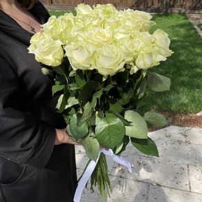 Букет из 21 белой розы (70 см) в Электроуглях