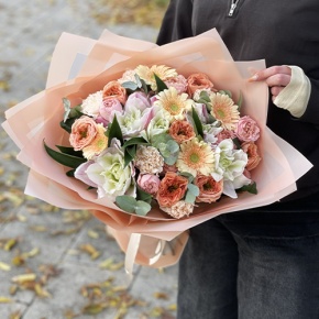 Букет "Лиссабон" из пионовидных роз, поновидных лилий и гербер  в Электроуглях