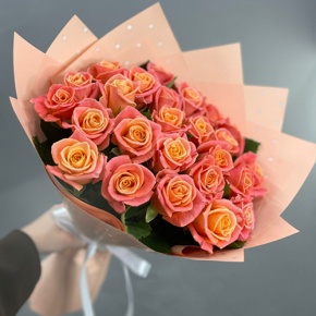 Букет из 25 роз Мисс Пигги (50 см) в Электроуглях