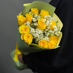 Букет "Нотка счастья" из лимонных роз и хамелациума (40 см) в Электроуглях