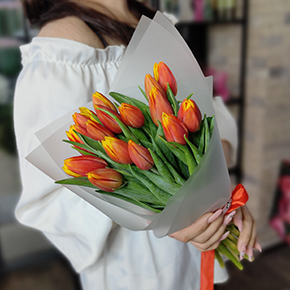 Букет из 15 огненных тюльпанов в Электроуглях