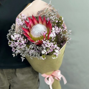 Букет из хамелациума, лимонниума и протеи в Электроуглях