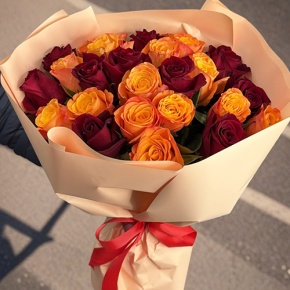 Букет "Благородный" из 27 Кенийских роз микс (40 см) в Электроуглях