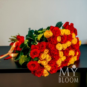 Букет "Виолетта" из 51 розы микс (50 см) в Электроуглях