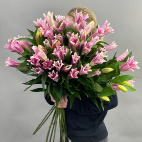 Букет из 17 розовых лилий в Электроуглях