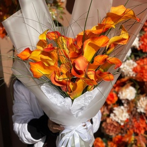 Монобукет из 21 оранжевой каллы в Электроуглях