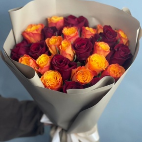 Букет из 25 Кенийских роз микс (40 см) в Электроуглях