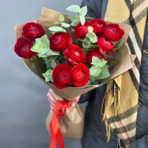 Букет из 11 ранункулюсов и эвкалипта в Электроуглях