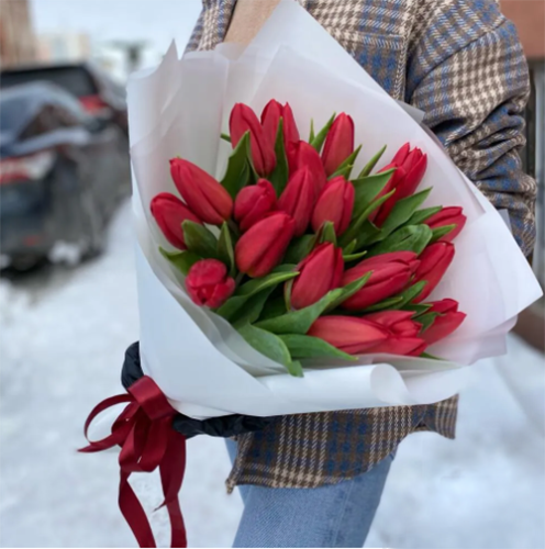 Букет красных тюльпанов в Электроуглях