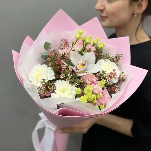 Букет с королевской орхидеей, диантусами, эустомой и шамелациумом в Электроуглях