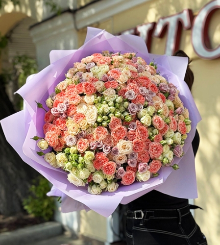 Букет из 101 кустовой розы микс в Электроуглях